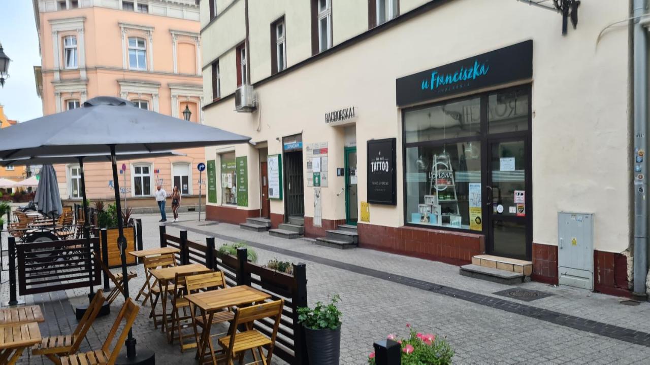 Raciborska Royal Apartment - Miejsce Parkingowe Na Parkingu Strzezonym Gliwice Zewnętrze zdjęcie